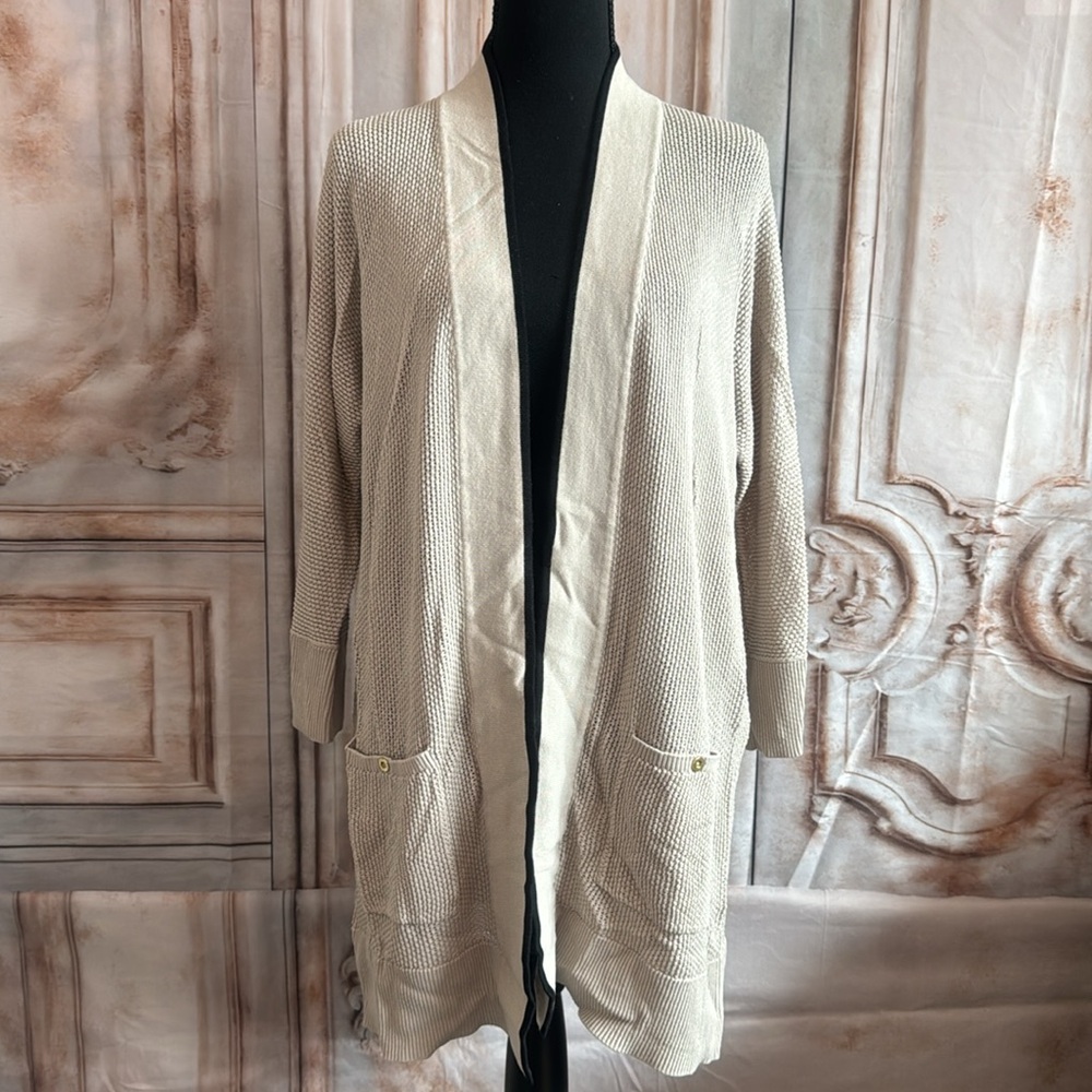 Beautiful Kasper brand women’s cardigan